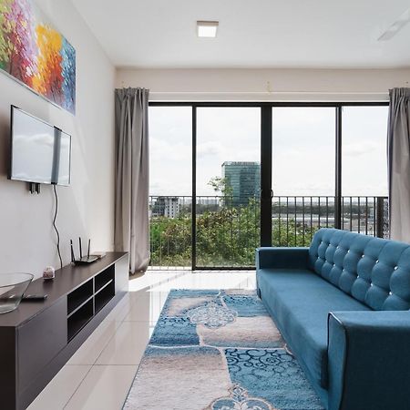 Netflix Studio @ Trefoil Setia City Сетія-Алам Екстер'єр фото
